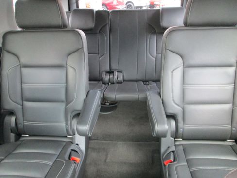 Used 2018 GMC Yukon Denali w/ Denali Ultimate Package AWD/4WD image 16