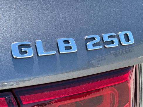 Certified 2023 Mercedes-Benz GLB 250 image 21
