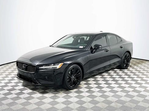 Used 2023 Volvo S60 T8 Plus w/ Climate Package AWD/4WD image 3