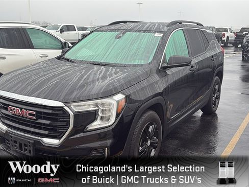 Certified 2022 GMC Terrain SLE w/ Driver Convenience Package image 1