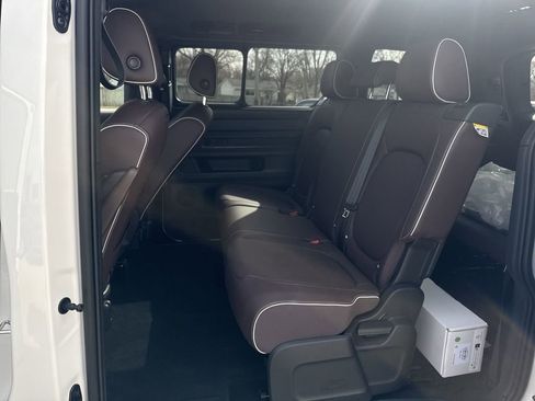 New 2025 Volkswagen ID. Buzz Pro S image 29