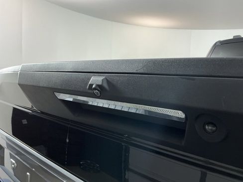 Used 2022 Ford F450 Platinum w/ FX4 Off-Road Package image 9