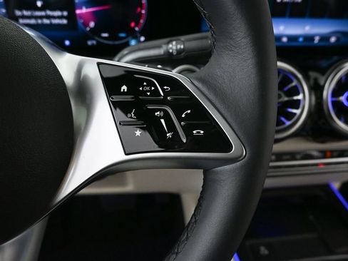 New 2026 Mercedes-Benz GLB 250 4MATIC image 11
