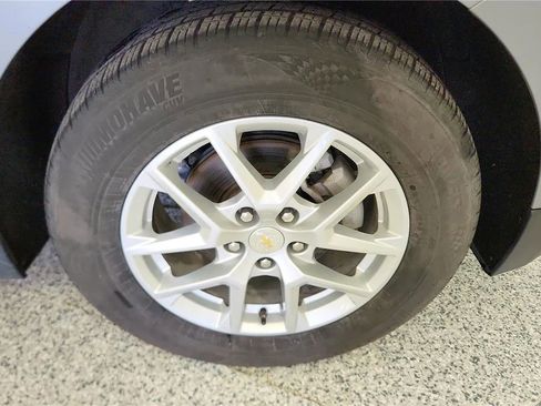 Used 2024 Chevrolet Equinox LT w/ LPO, Floor Liner Package AWD/4WD image 13