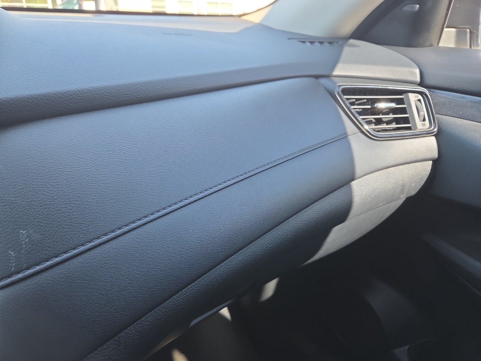 Used 2017 Nissan Rogue S w/ Appearance Package FWD image 20