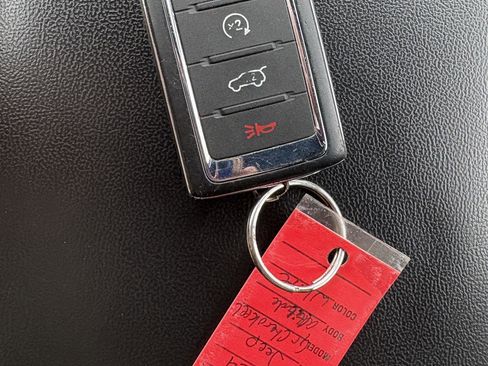 Used 2024 Jeep Grand Cherokee L Laredo image 30