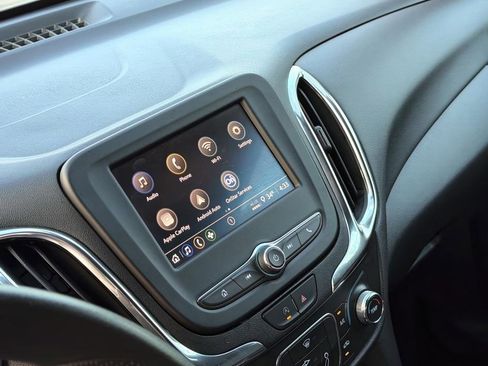 Used 2023 Chevrolet Equinox LT image 19