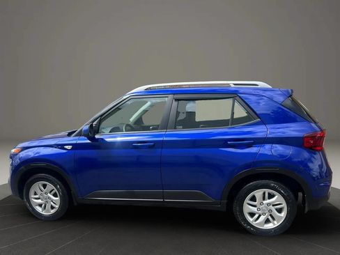 Used 2020 Hyundai Venue SEL FWD image 8
