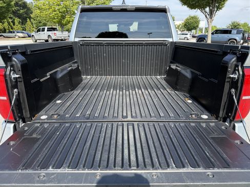 Certified 2024 Toyota Tacoma SR5 AWD/4WD image 29