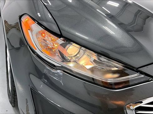 Used 2019 Ford Fusion SE image 37