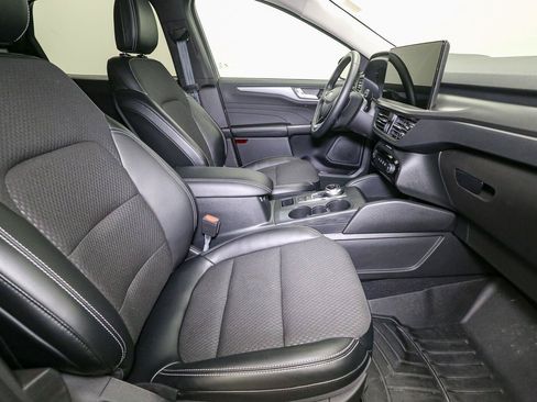 Used 2023 Ford Escape SE FWD image 17