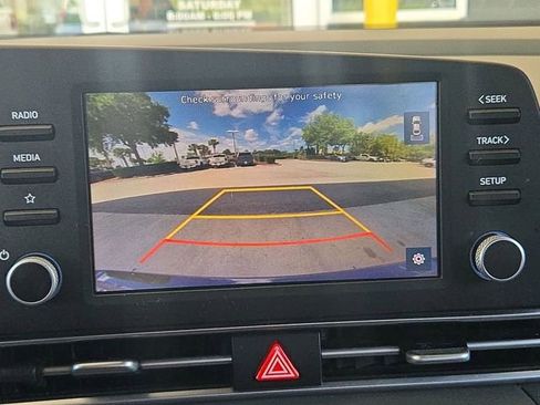 Used 2023 Hyundai Elantra SEL image 10