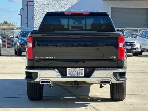 Used 2022 Chevrolet Silverado 1500 LTZ w/ LTZ Premium Package image 4