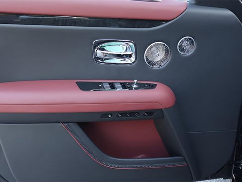 New 2025 Rolls-Royce Ghost image 13
