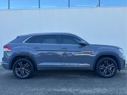 Used 2022 Volkswagen Atlas Cross Sport SEL R-Line AWD/4WD image 3