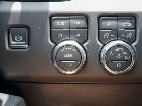 New 2026 GMC Sierra 2500 AT4 w/ AT4 Premium Plus Package AWD/4WD image 14