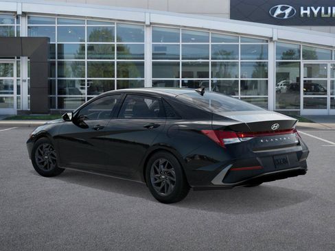 New 2026 Hyundai Elantra Blue image 5