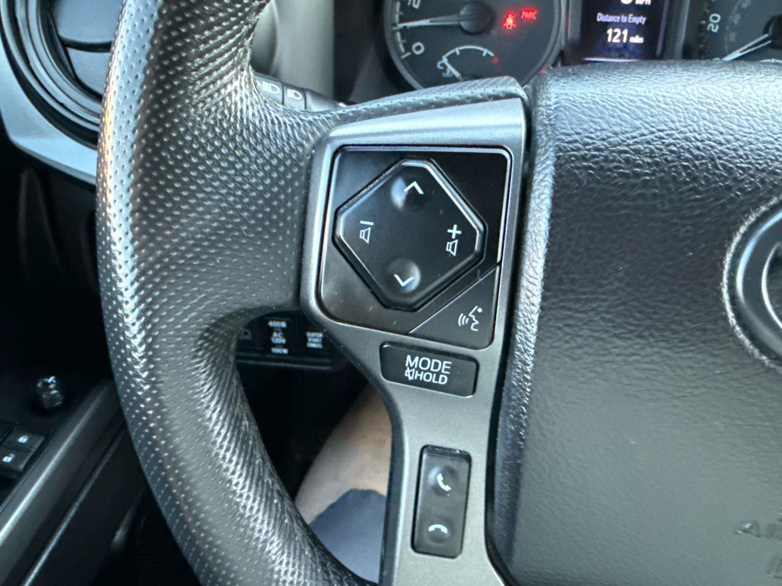 Used 2021 Toyota Tacoma TRD Off-Road w/ Technology Package AWD/4WD image 24
