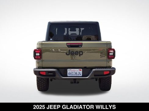 Used 2025 Jeep Gladiator Sport AWD/4WD image 8