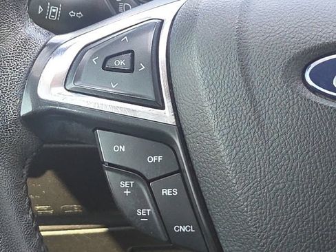 Used 2022 Ford Edge SEL w/ Sport Appearance Package AWD/4WD image 39