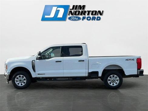 Used 2024 Ford F250 XLT image 6