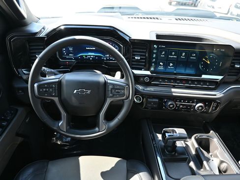 Used 2024 Chevrolet Silverado 1500 ZR2 w/ Technology Package AWD/4WD image 18