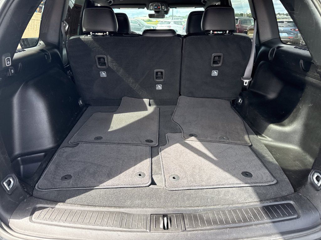 Used 2025 Jeep Grand Cherokee Altitude AWD/4WD image 23