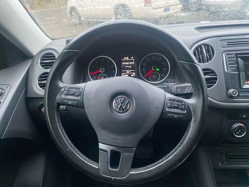Used 2016 Volkswagen Tiguan S image 15