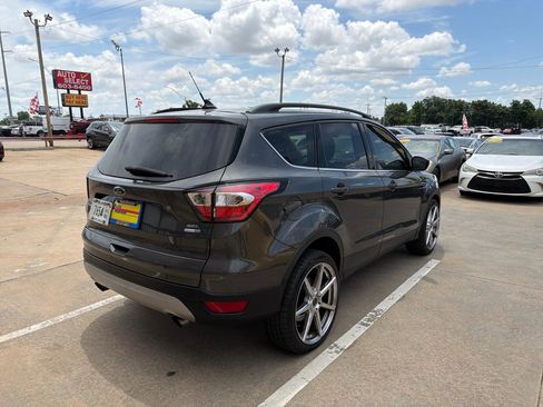 Used 2018 Ford Escape SEL AWD/4WD image 5