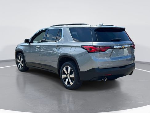 Used 2023 Chevrolet Traverse LT w/ LT Premium Package AWD/4WD image 7