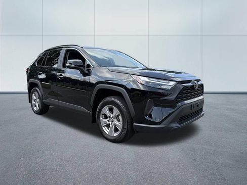 Used 2025 Toyota RAV4 XLE w/ Convenience Package AWD/4WD image 4