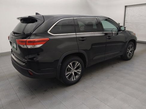 Used 2018 Toyota Highlander Plus w/ Protection Package #3 image 10