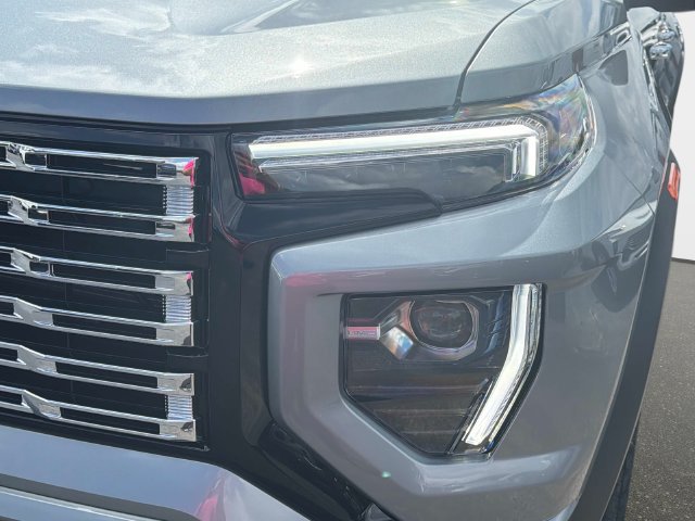 New 2026 GMC Canyon Denali AWD/4WD image 9