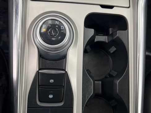 Used 2022 Ford Explorer XLT w/ Equipment Group 202A image 13