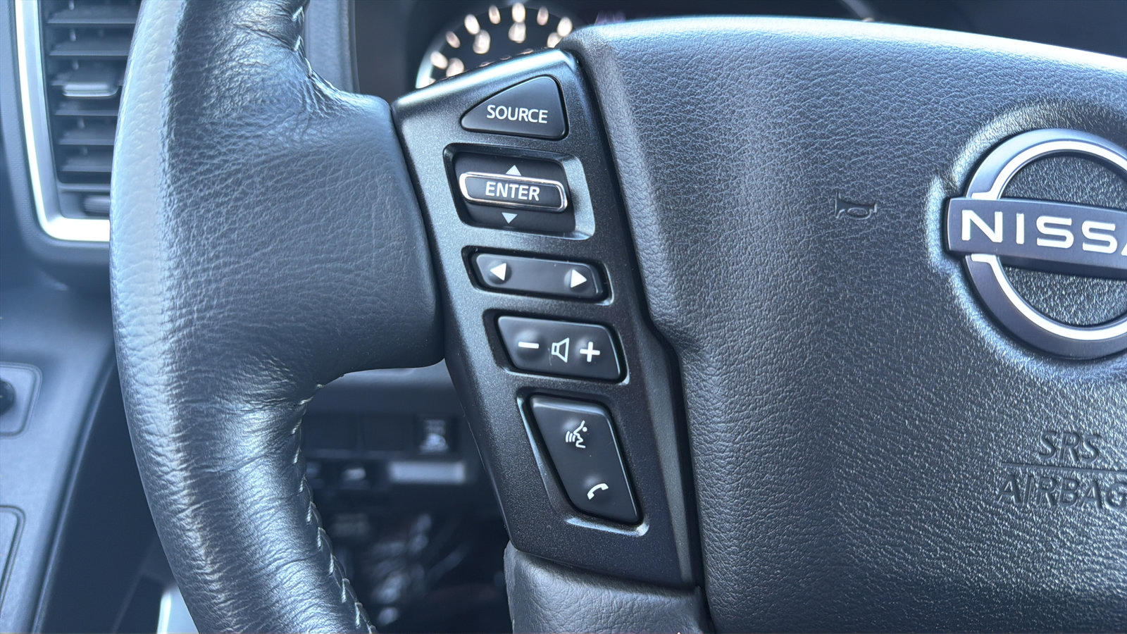 Used 2023 Nissan Frontier SV w/ SV Convenience Package AWD/4WD image 18