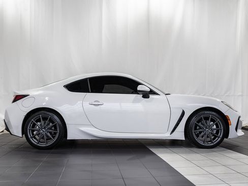 Used 2024 Subaru BRZ Limited image 3