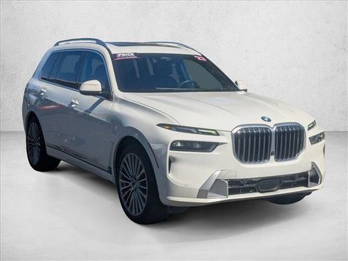 Used 2023 BMW X7 xDrive40i w/ Premium Package image 3