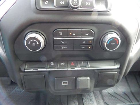 Used 2019 Chevrolet Silverado 1500 Custom Trail Boss w/ Custom Convenience Package image 26