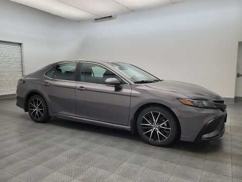 Used 2023 Toyota Camry SE image 11