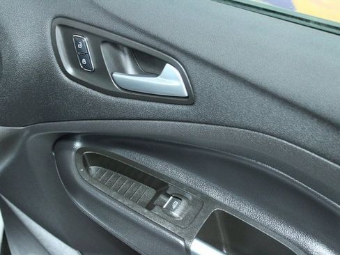 Used 2016 Ford C-MAX SE image 9