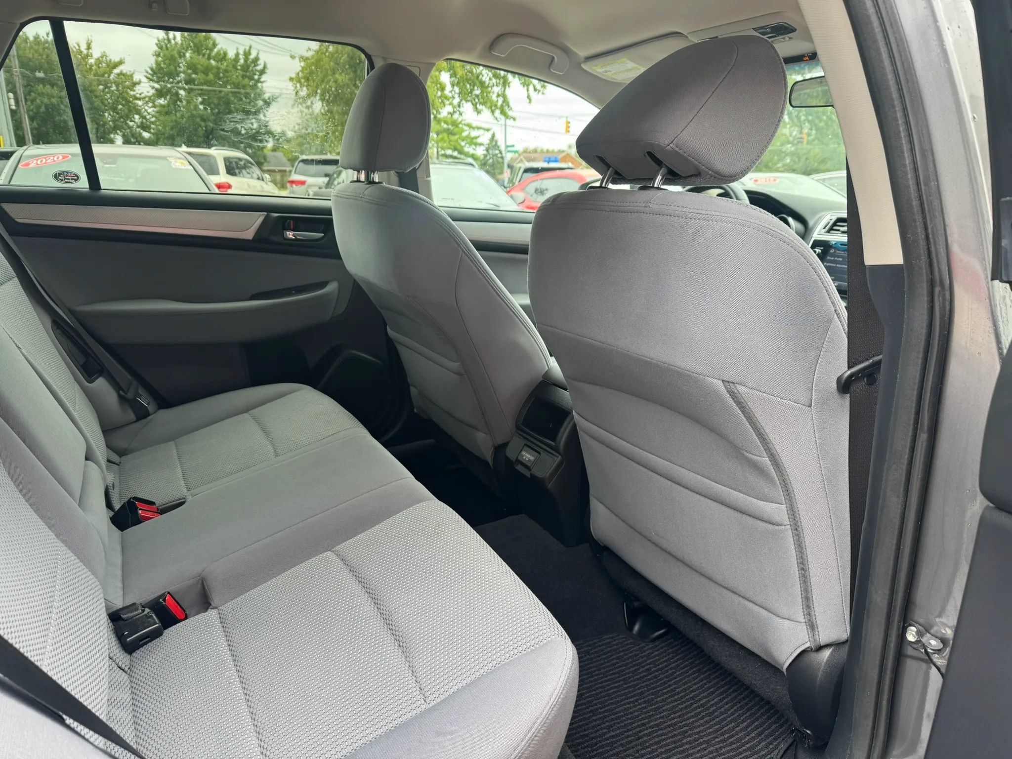 Used 2018 Subaru Outback 2.5i Premium AWD/4WD image 13