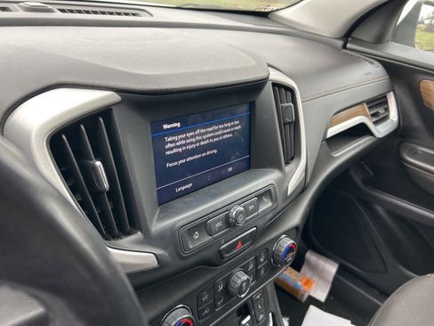 Used 2021 GMC Terrain SLE w/ Driver Convenience Package image 11