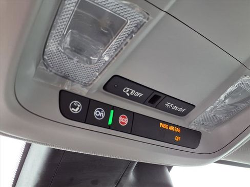 Used 2018 Chevrolet Malibu LT w/ Driver Confidence Package image 18