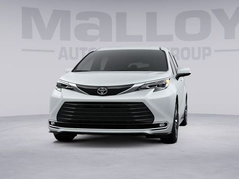 New 2026 Toyota Sienna Platinum image 18