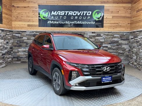Used 2025 Hyundai Tucson Blue AWD/4WD image 3