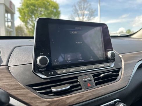 Used 2024 Nissan Altima 2.5 SV image 20