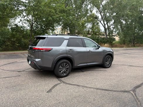 Used 2022 Nissan Pathfinder SV AWD/4WD image 20