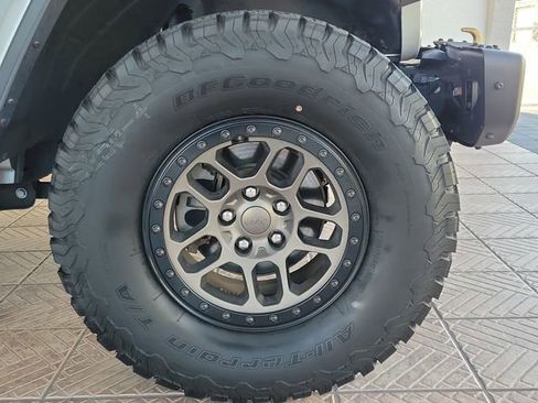 Used 2022 Jeep Wrangler Unlimited Rubicon w/ Xtreme Recon 35" Tire Package image 5