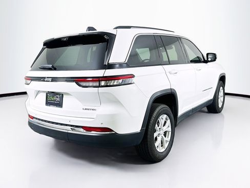 Used 2023 Jeep Grand Cherokee Limited w/ Luxury Tech Group II RWD image 9