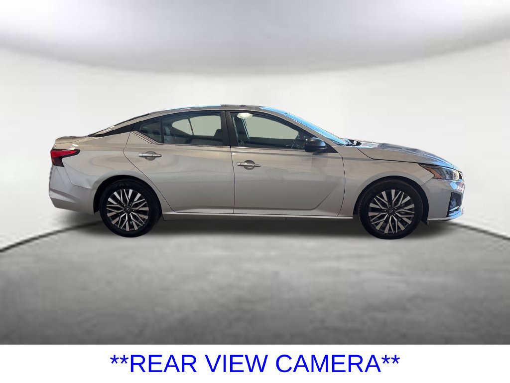 Used 2025 Nissan Altima 2.5 SV FWD image 6